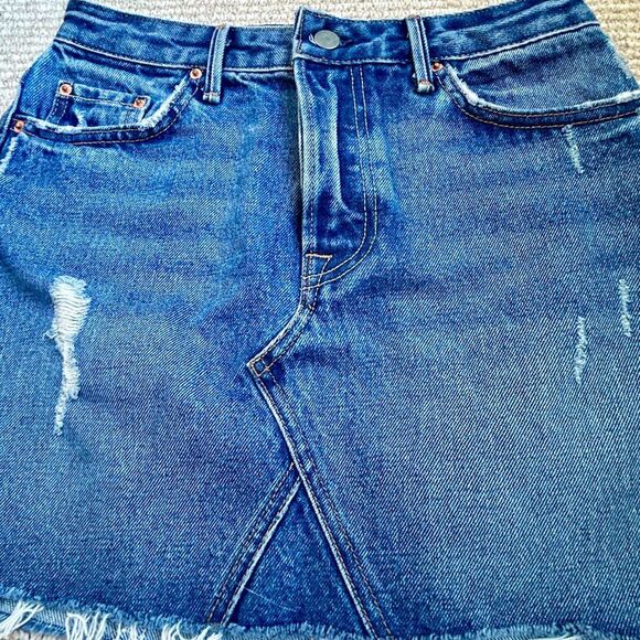 EUC GRLFRND Eva Distressed Denim Mini Skirt Walk This Way High Size 26 REVOLVE - Picture 7 of 15